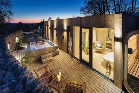 romantic hotels uk with private hot tub.